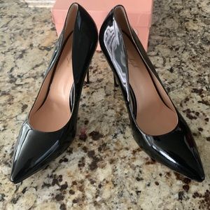 Black sexy pleather high stiletto closed toe pointed heels. Size 9. 4 inch